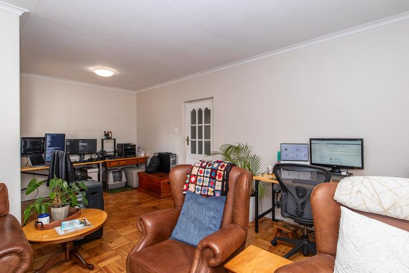 To Let 3 Bedroom Property for Rent in Meadowridge Western Cape